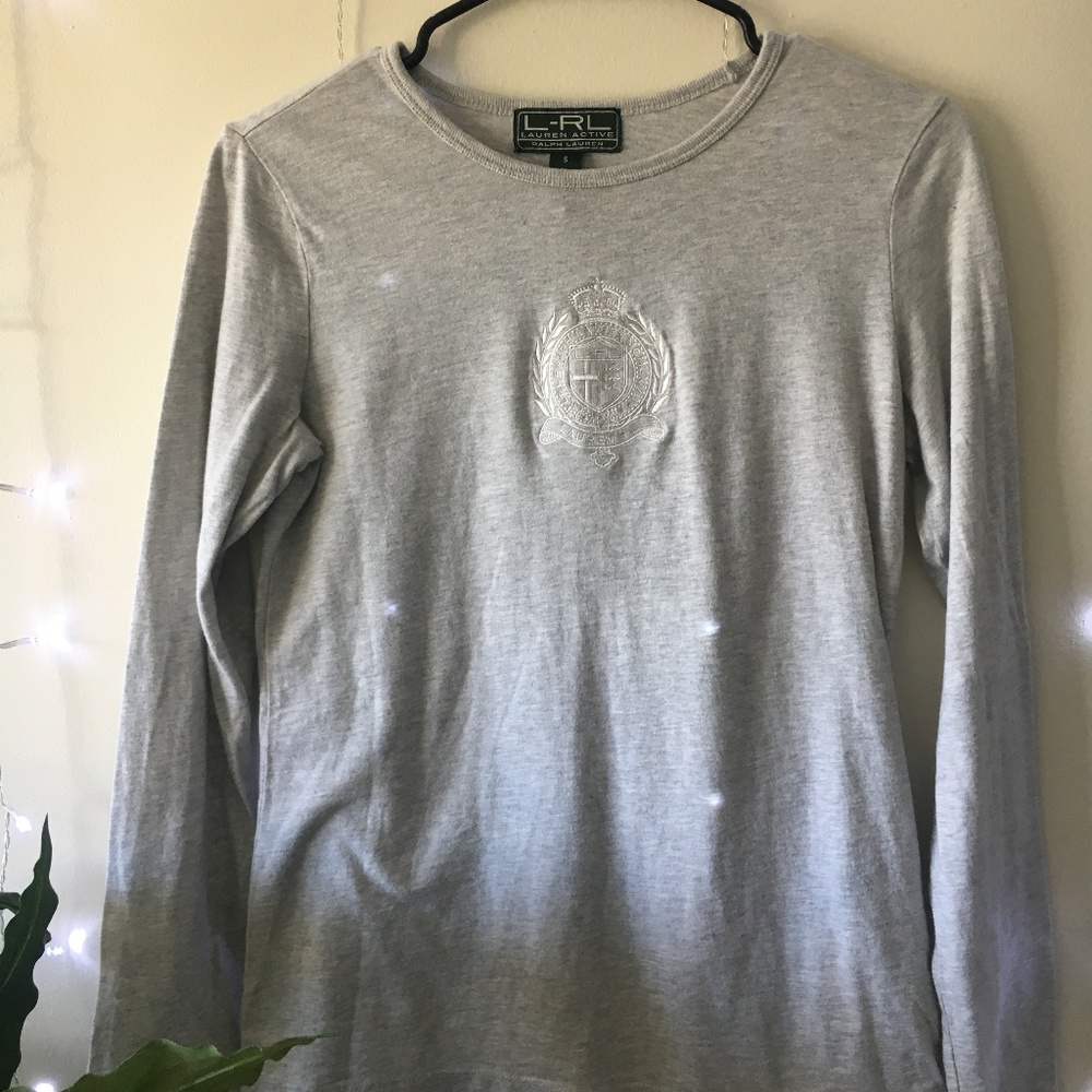 Grey Long-Sleeved Teee